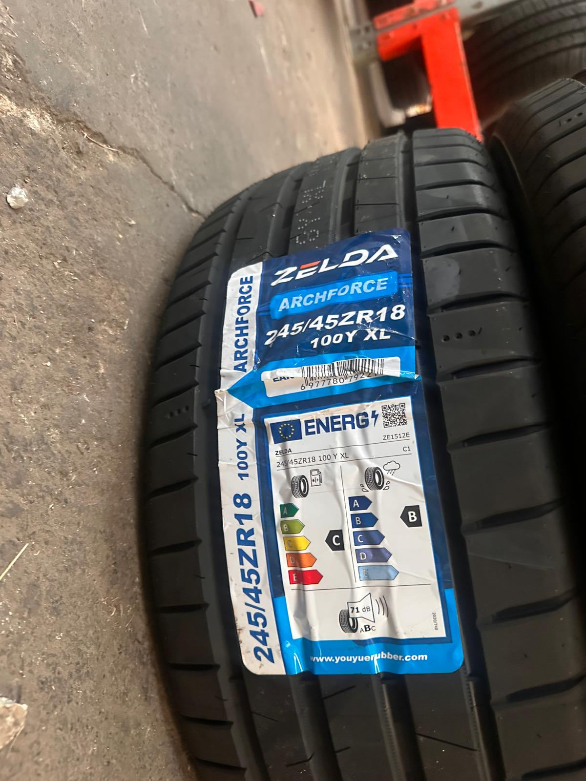 ZELDA 245/45R18 100Y  XL ARCHFORCE