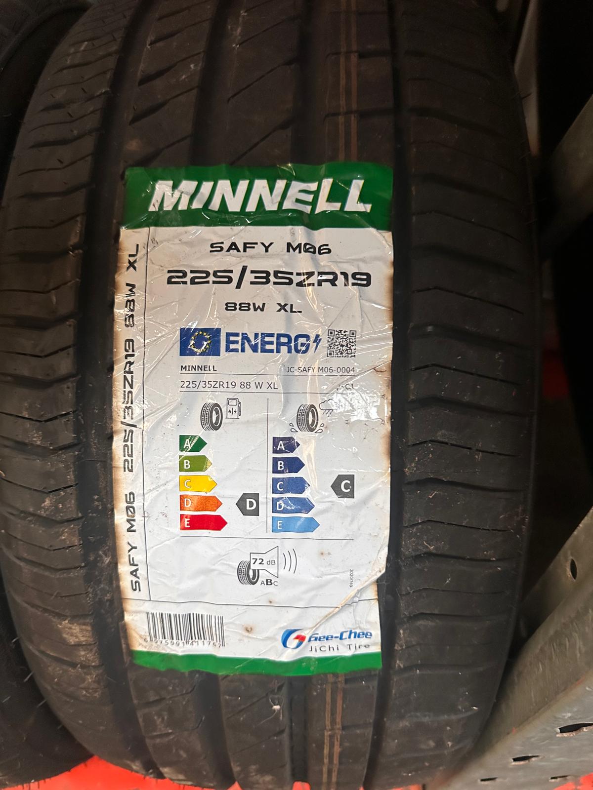 MINNEL  225/35ZR19 88W XL SAFYM06